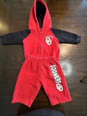 Colosseum Oklahoma Sooners Size 3-6M Infant Hoodie Set